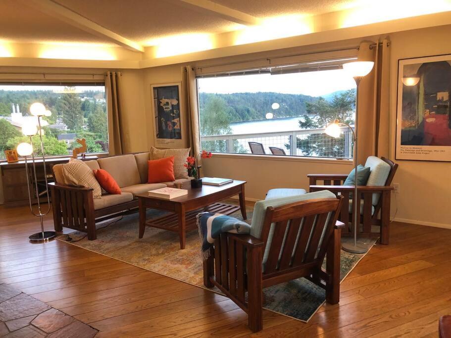 Waterfront, Sunsets And Mountains Villa Порт Таунсънд Екстериор снимка