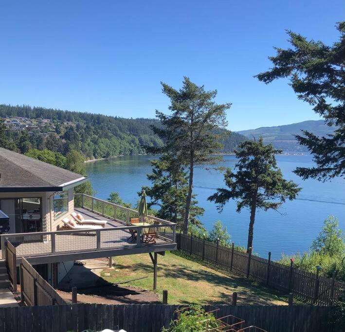 Waterfront, Sunsets And Mountains Villa Порт Таунсънд Екстериор снимка