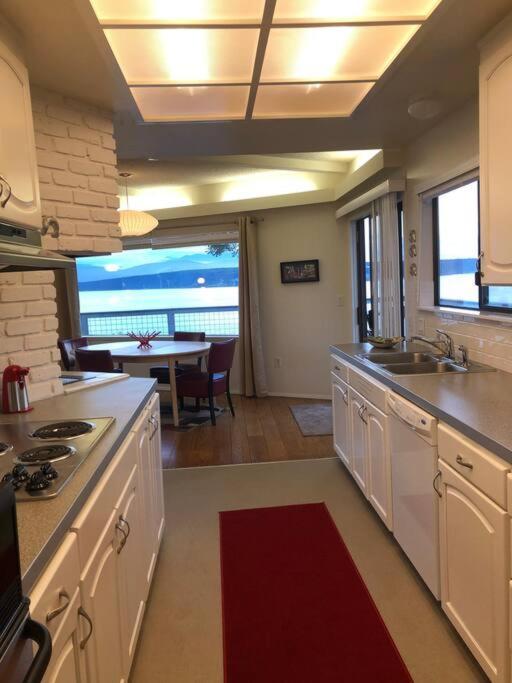 Waterfront, Sunsets And Mountains Villa Порт Таунсънд Екстериор снимка