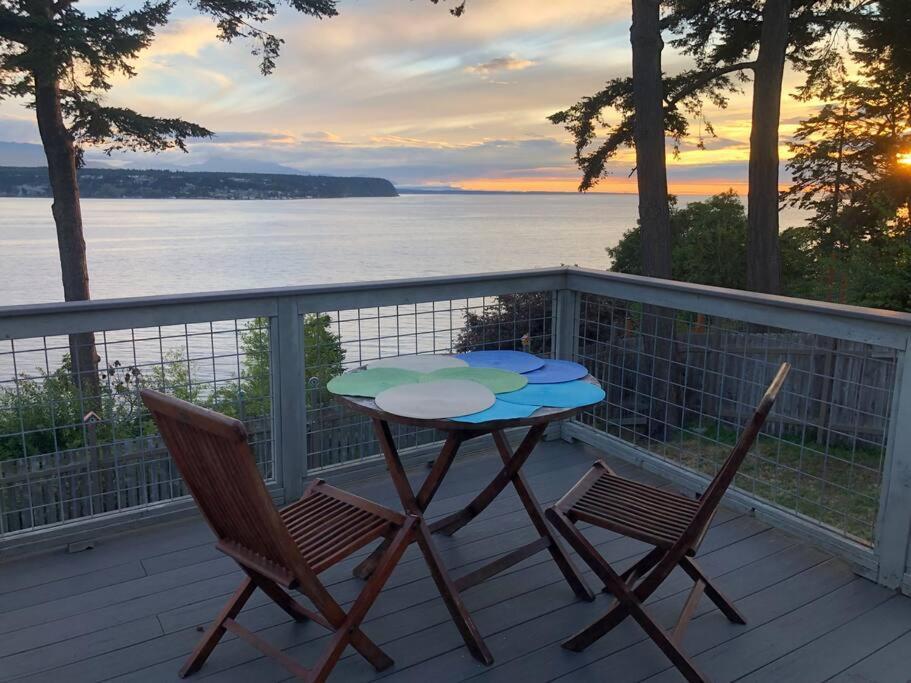 Waterfront, Sunsets And Mountains Villa Порт Таунсънд Екстериор снимка